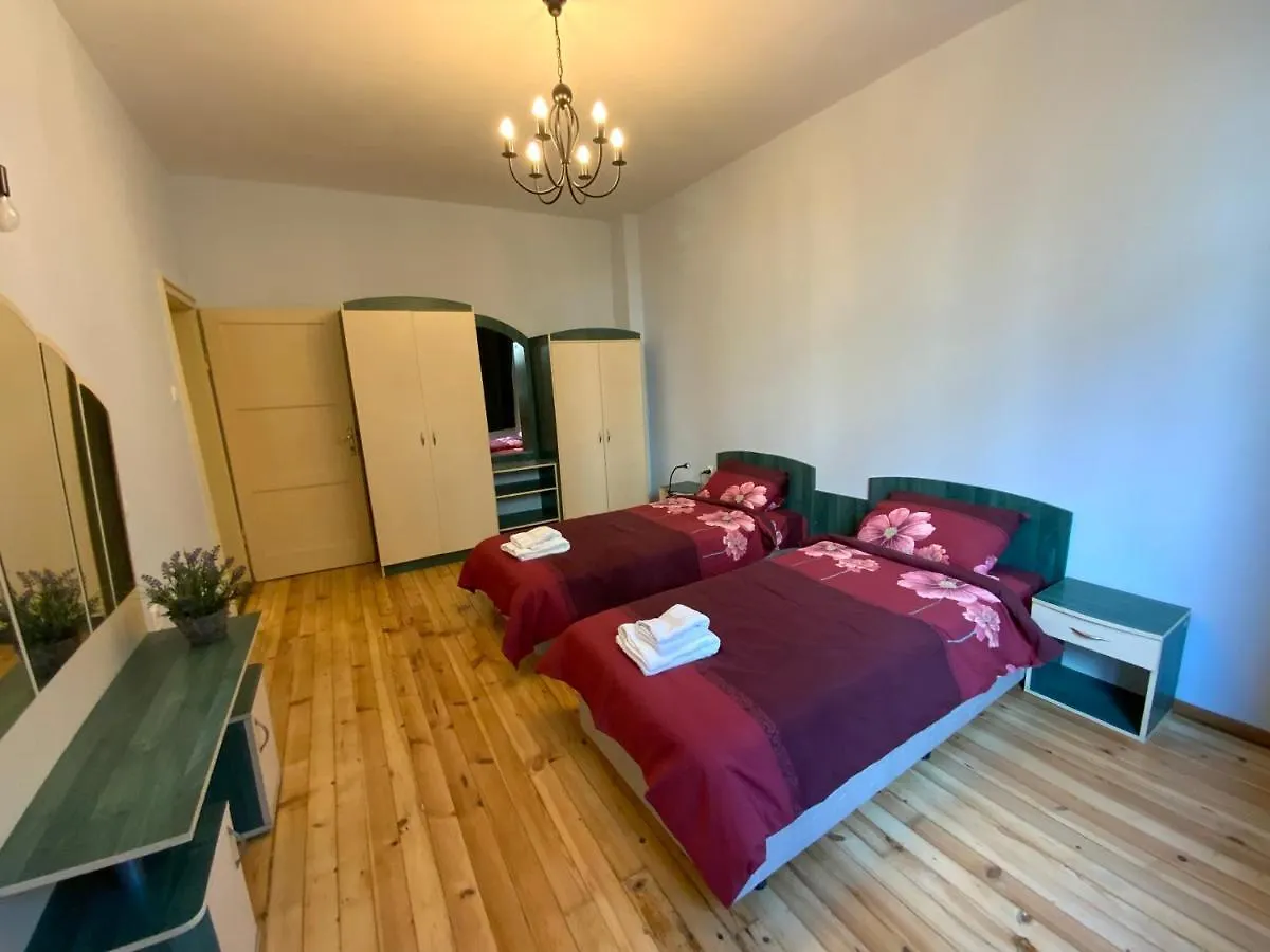 Apartamento 113 In Sofia With 2Br And 2 Full Bath 0*,